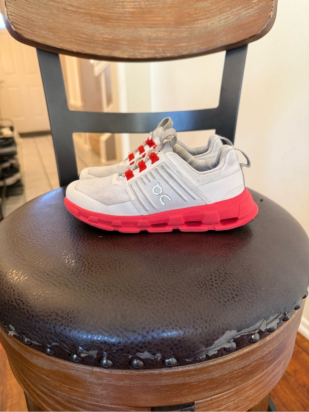 On Running Cloudswift Kids Desert Red 13C *VERY PLAY CONDITION!*